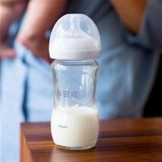 BÌNH SỮA AVENT 240ML NATURAL THỦY TINH SCF673/17
