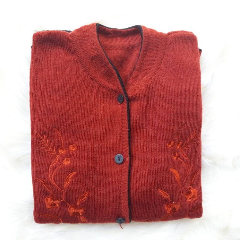 Áo Len Thêu Hoa Mai Cài Cúc Cho Bà Các Mẹ