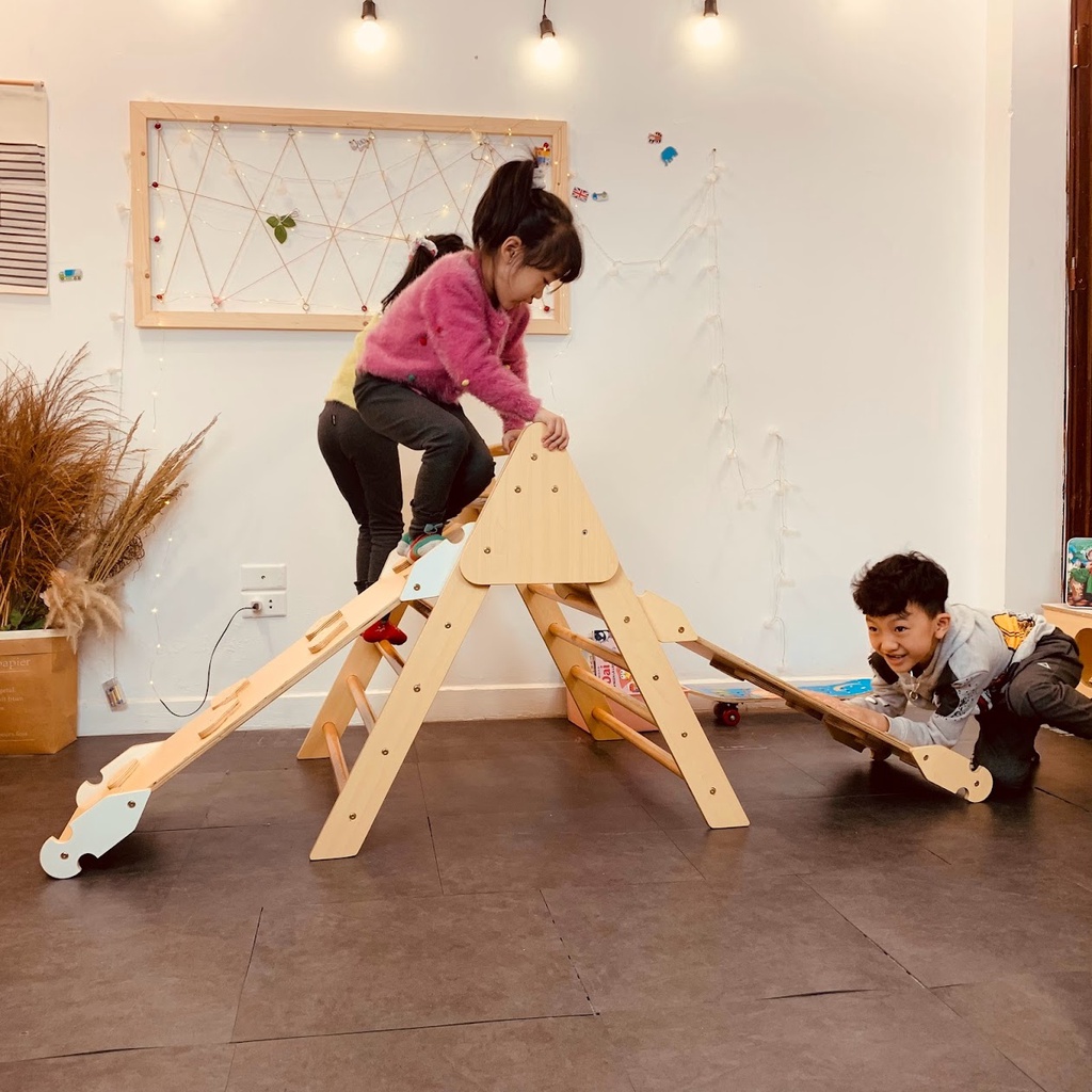 Thang tam giác vận động cho bé, giáo cụ montessori, chất liệu gỗ plywood an toàn cho bé, thương hiệu Vinalywood