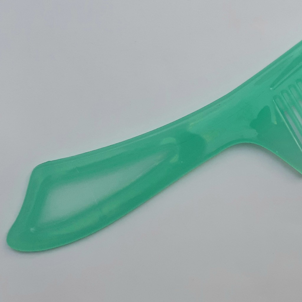 [1cây] lược chải tóc mũ trong có cán cầm tay ( nhiều màu)