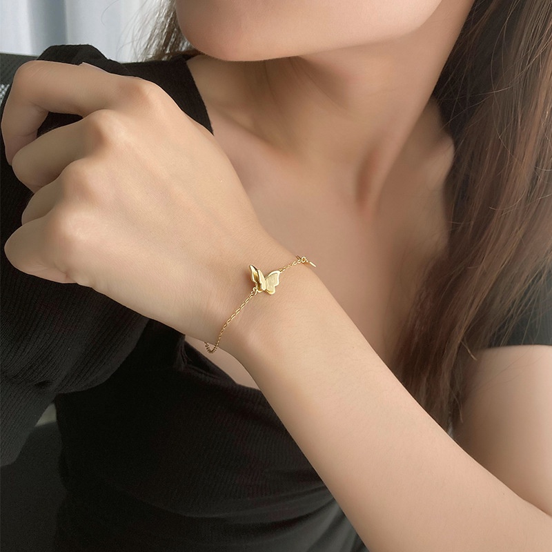 Vòng tay nữ  Titan Không Gỉ, mạ vàng 18k bền đẹp hình bướm xinh xắn Her Accessories TT9