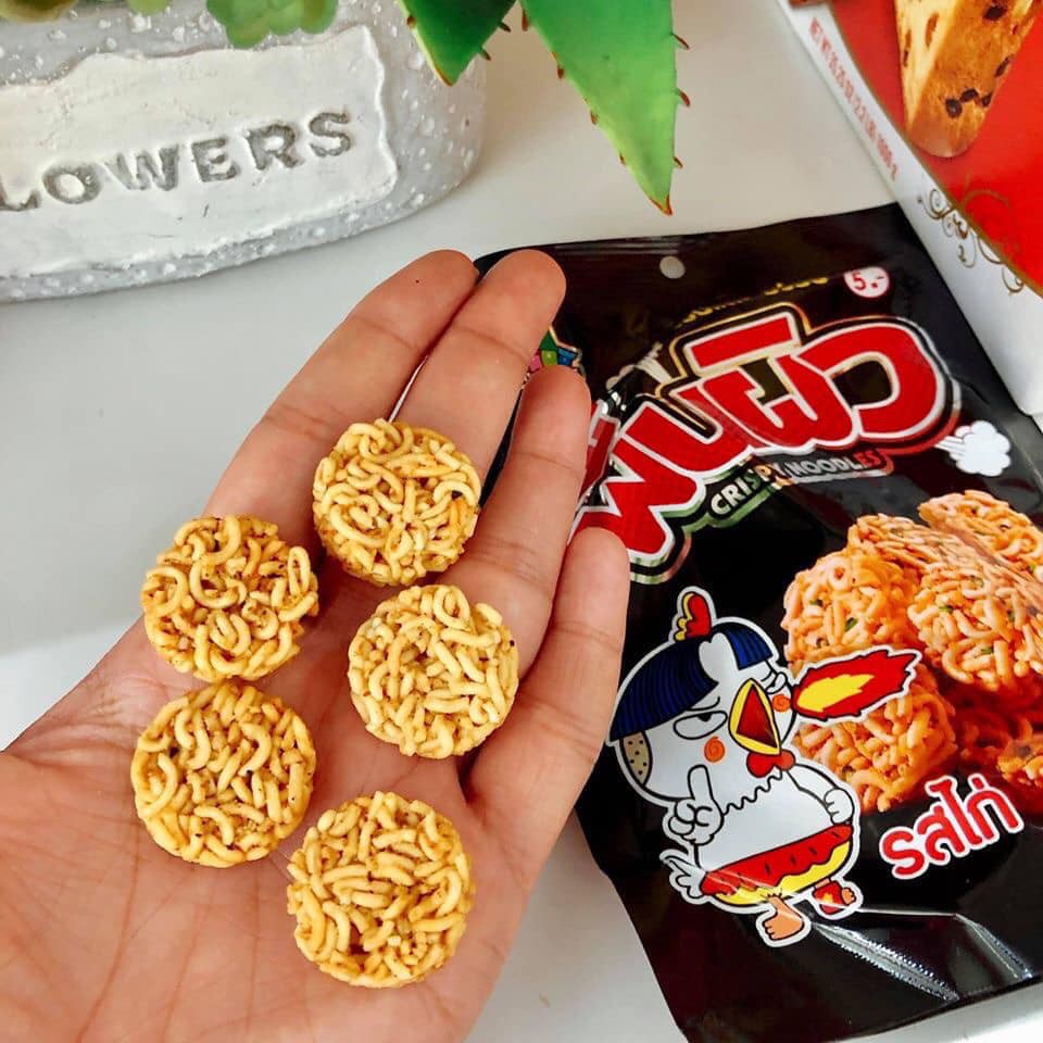 01 Gói Snack Mì Tôm Ăn Sống Vị Gà Cay Thái Lan 38gr   - Giao ngẫu nhiên.