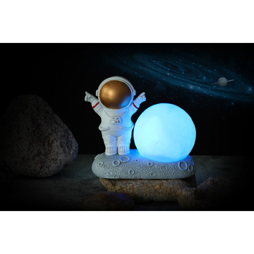 Đèn led hình phi hành gia, decor không gian nội thất, trưng bày quà tặng, có kèm pin
