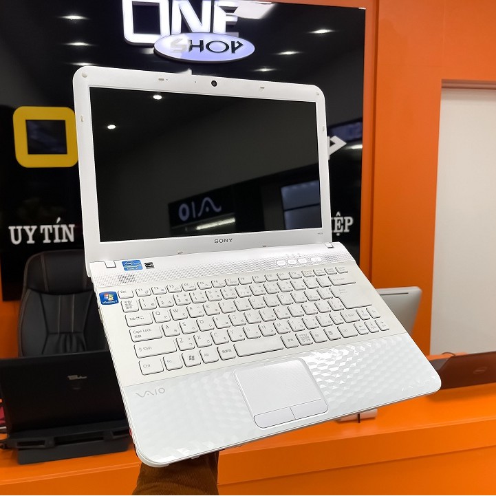 [ HÀNG SƯU TẦM ] Sony Vaio EG Core i7 2640M/ Ram 8Gb/ SSD 256Gb/ vỏ vân kim cương trắng ngọc trai . | BigBuy360 - bigbuy360.vn