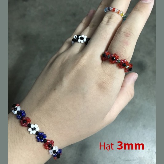 Gói 50gr (Khoảng 3.000 hạt) Cườm đục đủ màu cỡ trung 2mm, 3mm - Nguyên liệu làm đồ Handmade Giá Tốt