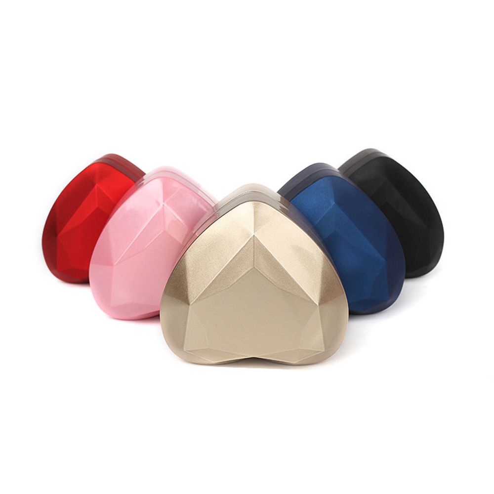 Hộp đựng nhẫn cưới có đèn LED nhiều màu hình trái tim nhỏ gọn độc đáo