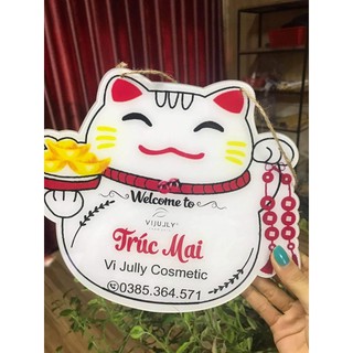 Bảng hiệu mica treo shop in hình ghi nội dung theo yêu cầu của khách