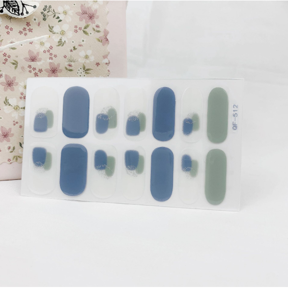 Miếng dán họa tiết hoa cúc xinh xắn chống thấm nước dùng trang trí móng tay
