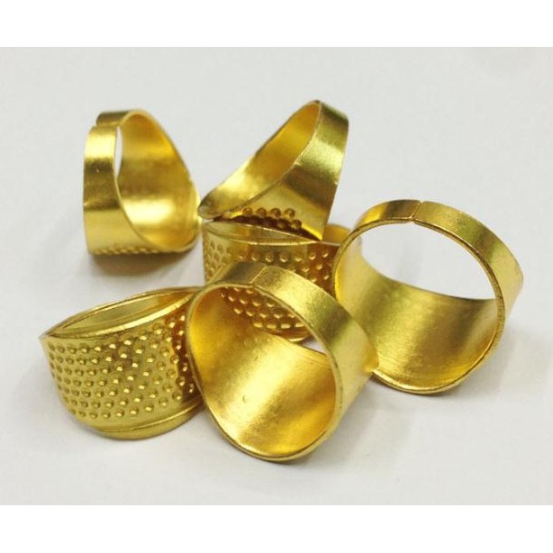 2 đê, nhẫn bảo vệ ngón tay khi thêu thùa, may vá