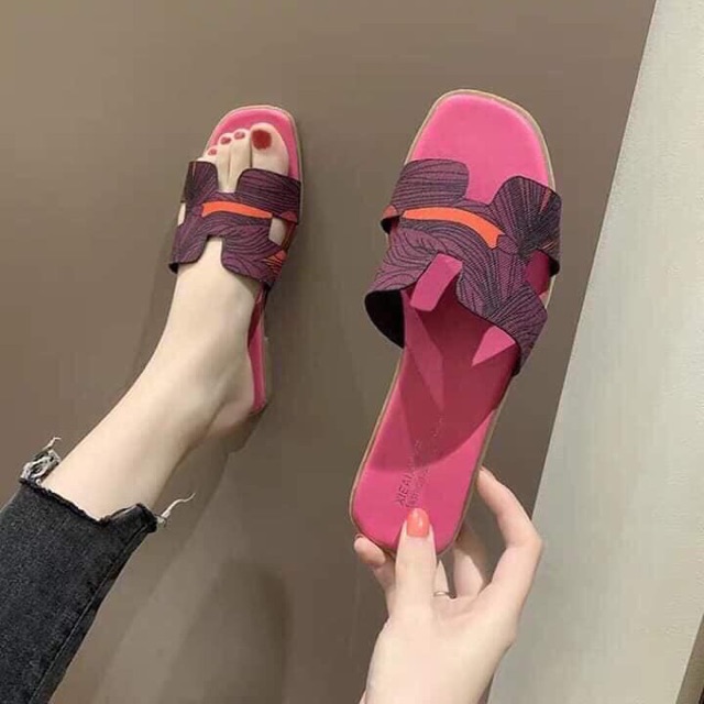Dép hm hoạ tiết