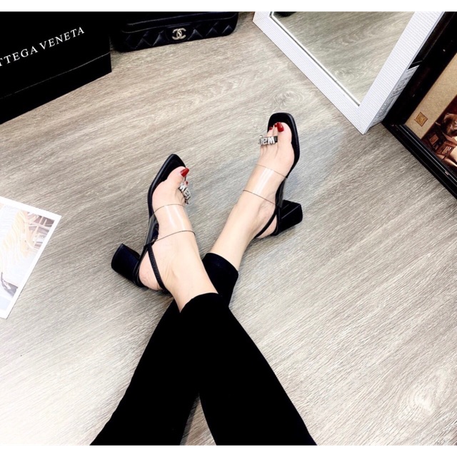 Sandal Wang mica pha da xỏ ngón gót vuông 7p