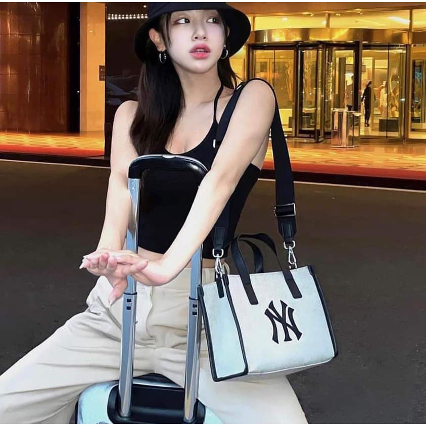 Túi Basic Big Logo Canvas Bucket Bag Boston, mẫu mới 2022 siêu đẹp