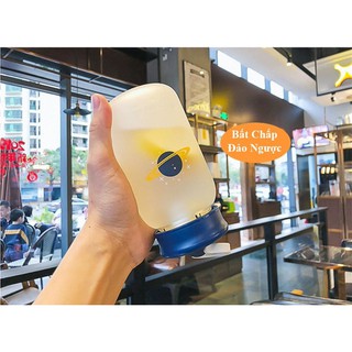 Bình nước thủy tinh khám phá du hành vũ trụ