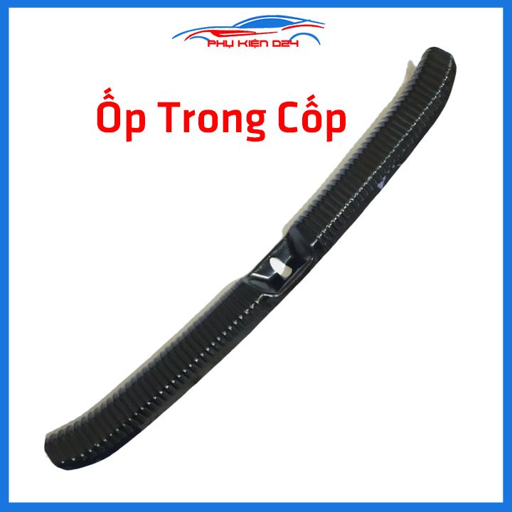 Ốp chống trầy cốp Vios 2019-2020 vân titan bảo vệ xe