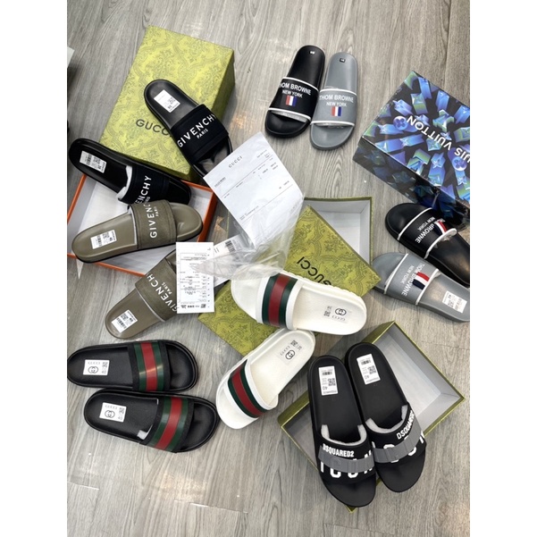 Ảnh tay chụp dép SALE shock