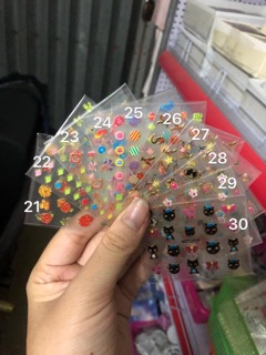 Sticker dán móng nhỏ