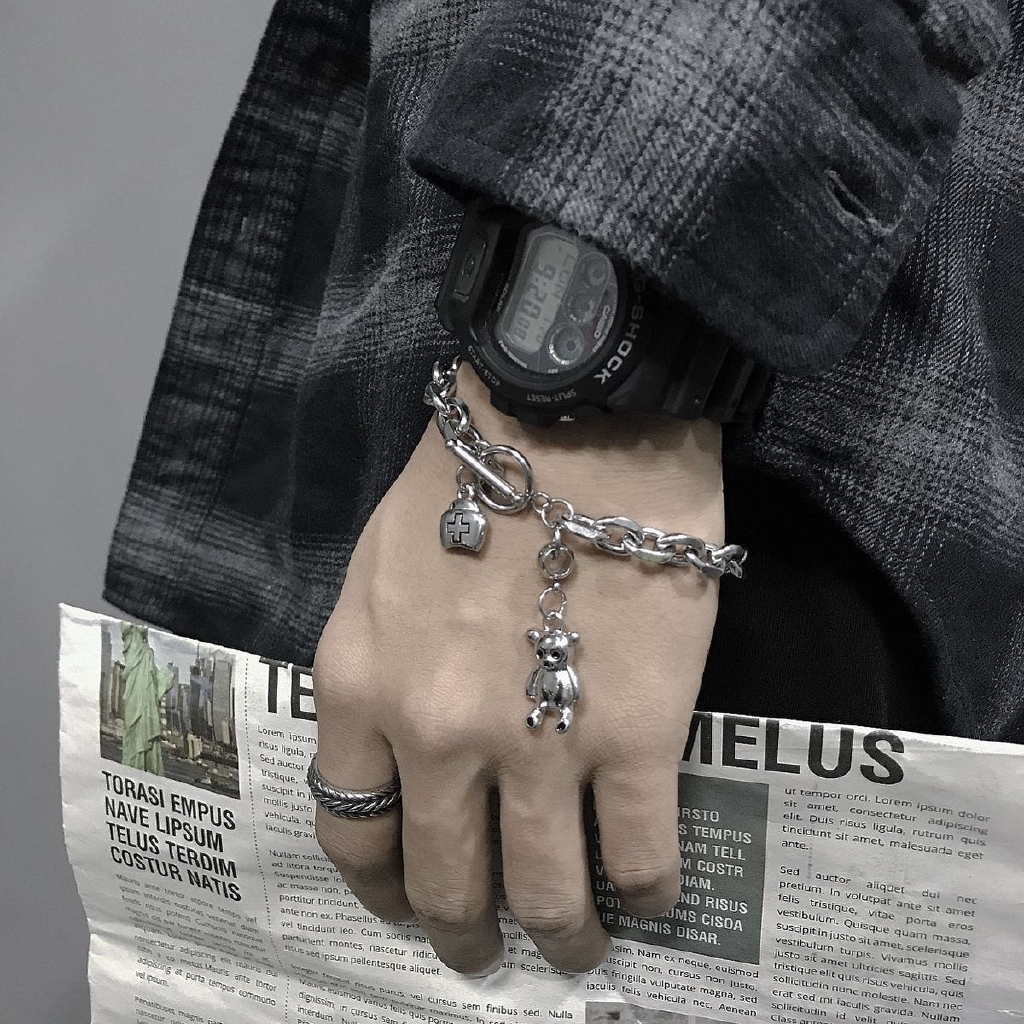 Vòng Tay Gắn Mặt Hình Gấu Cá Tính Độc Đáo Hợp Thời Trang