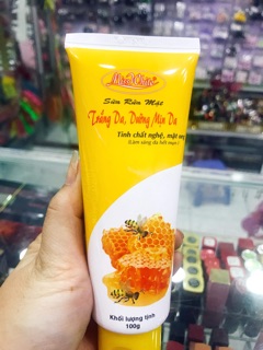 SỮA RỬA MẶT TRẮNG DA , DƯỠNG MỊN DA MISS WHITE