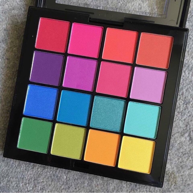 Bảng mắt NYX ULTIMATE SHADOW PALETTE