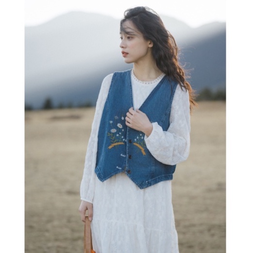 Áo Gile Dennim phong cách Vintage/Retro cho nàng mê style cổ điển Layla Corner - Laylaland