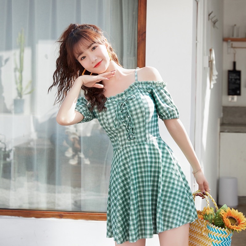 Áo tắm đi biển , đồ bơi kèm khăn Chất liệu thun co giãn 4 chiều