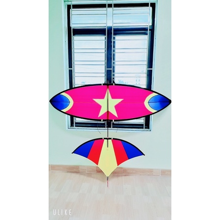 Diều sáo .mẫu cờ đỏ phối màu .giá chưa bao gồm sáo