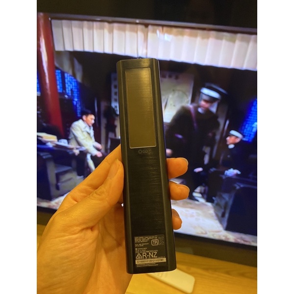 Điều  khiển samsung  giọng nói không dùng pin xạc  năng lượng mặt  trời  dùng cho nhiều  đời  tivi samsung