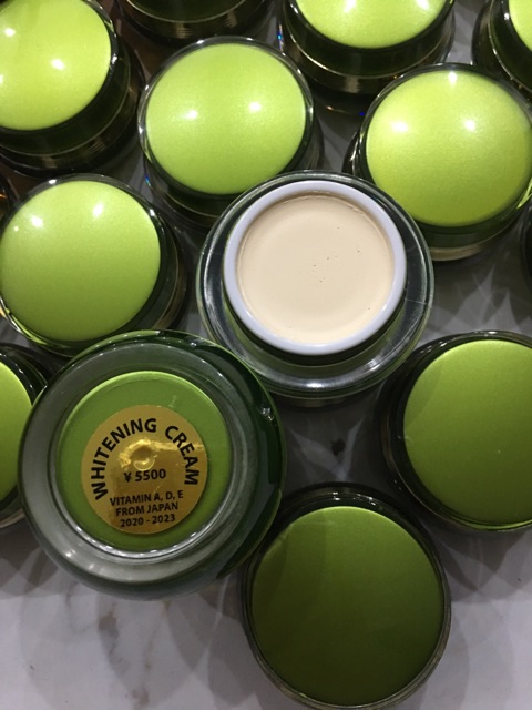 Kem Trắng Da Loại bỏ Nám chuyên sâu cung cấp  hàng nội địa Nhật