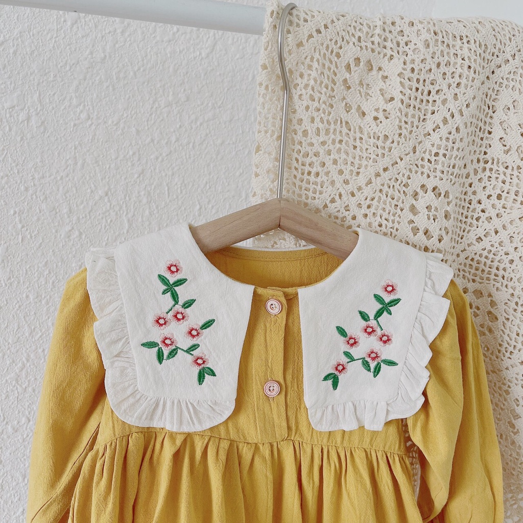 Váy thu chất thô cara mềm, cổ trắng viền bèo thêu hoa cho bé gái 1-5 tuổi (Mã 220502)