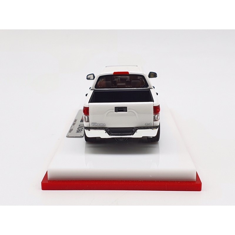 Xe Mô Hình Toyota Tundra 1:64 Scale Mini ( Trắng )