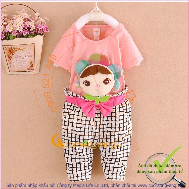 Bộ quần áo bé gái đính búp bê GLSET016 hồng nhạt Cuocsongvang