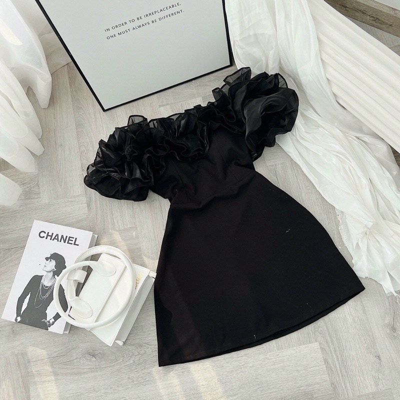 ĐẦM DỰ TIỆC TRỄ VAI BÈO VOAN TƠ NHÚN GANET DRESS