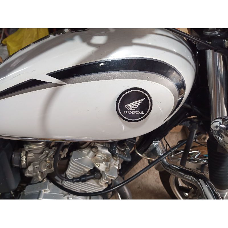 bộ 2 tem logo Honda Yamaha Monster kim loại