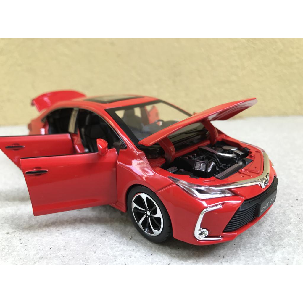 Mô hình xe ô tô TOYOTA Corolla 2021 - 1:32