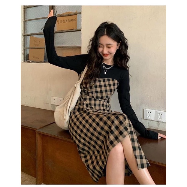 Váy kẻ đen vàng