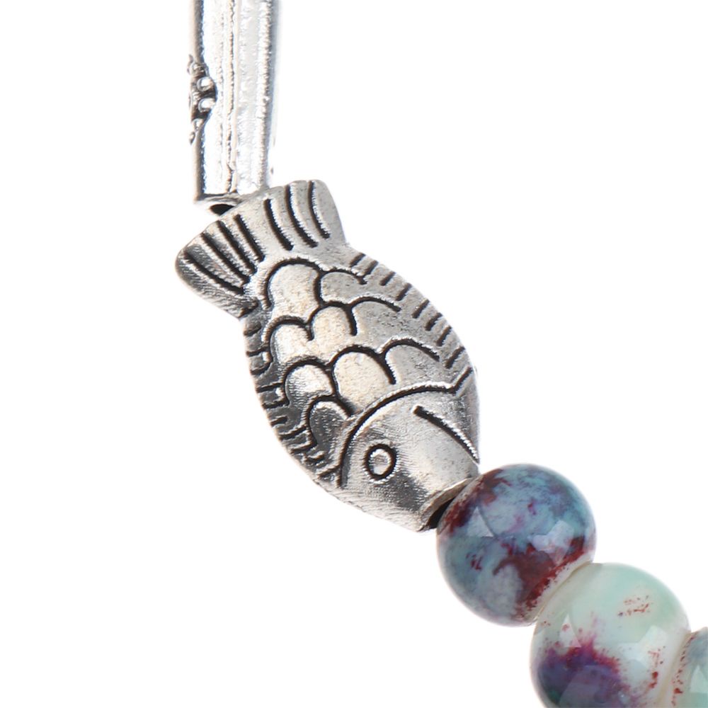 Vòng tay đính hạt phong cách dân tộc mới phổ biến cho nữ