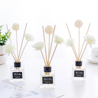 Tinh dầu nước hoa thơm phòng kèm hoa gỗ cắm tỏa hương siêu xinh