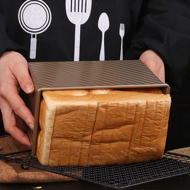 Khuôn Làm Bánh Mì Jinshiyuang Pullman Loaf Có Nắp Chống Dính Màu Vàng Đồng 8.35x4.8x4.5inch