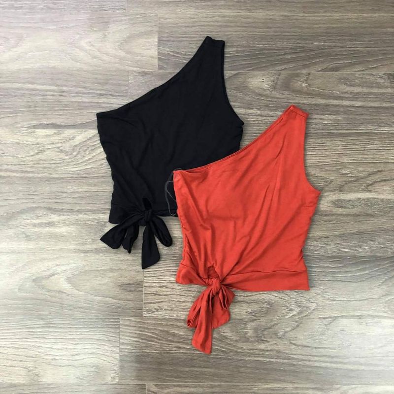 Áo thun croptop Bariii lệch vai