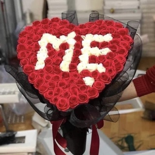 Bó hoa 100 bông chữ mẹ phối lưới hàn siêu đẹp