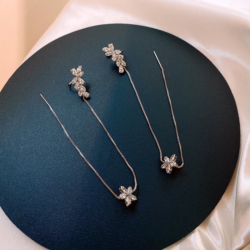 Khuyên Kẹp Vành Tai Hình Cánh Hoa Tua Rua Cá Tính Thời Trang Cho Nữ