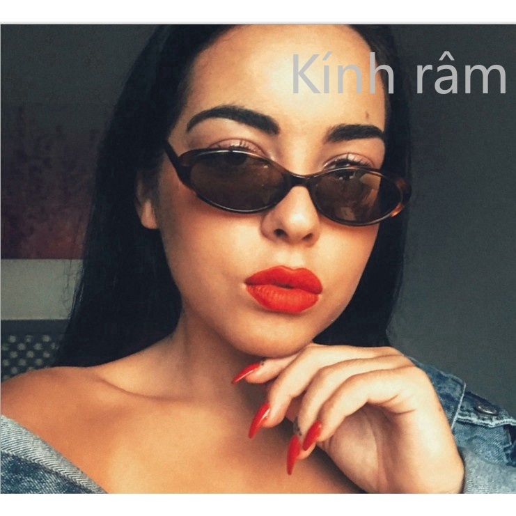 Mắt kính râm phong cách vintage dành cho nữ