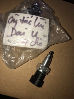 phutungthaythe🔧| núm báo lùi daiu 4 chỗ ( núm báo lùi oto )