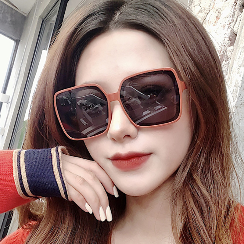 Kính mát thời trang Hàn Quốc phong cách cho nữ