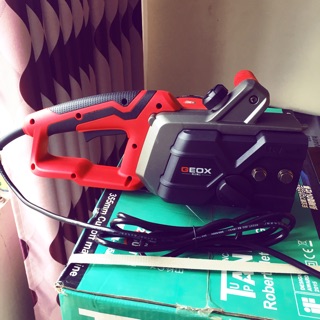 Máy cưa xích geox chạy điện