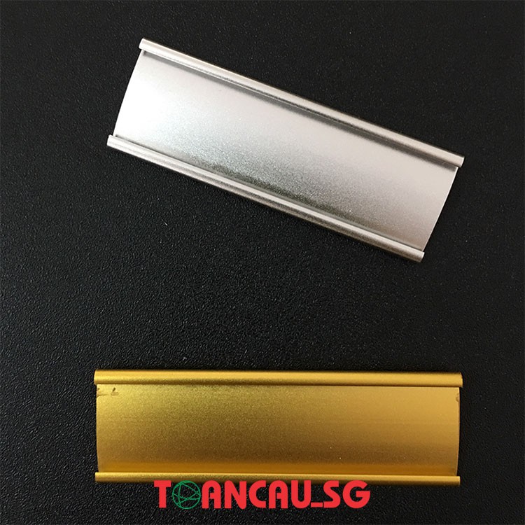 Bảng tên - Biển tên nhân viên nhôm mạ màu cao cấp