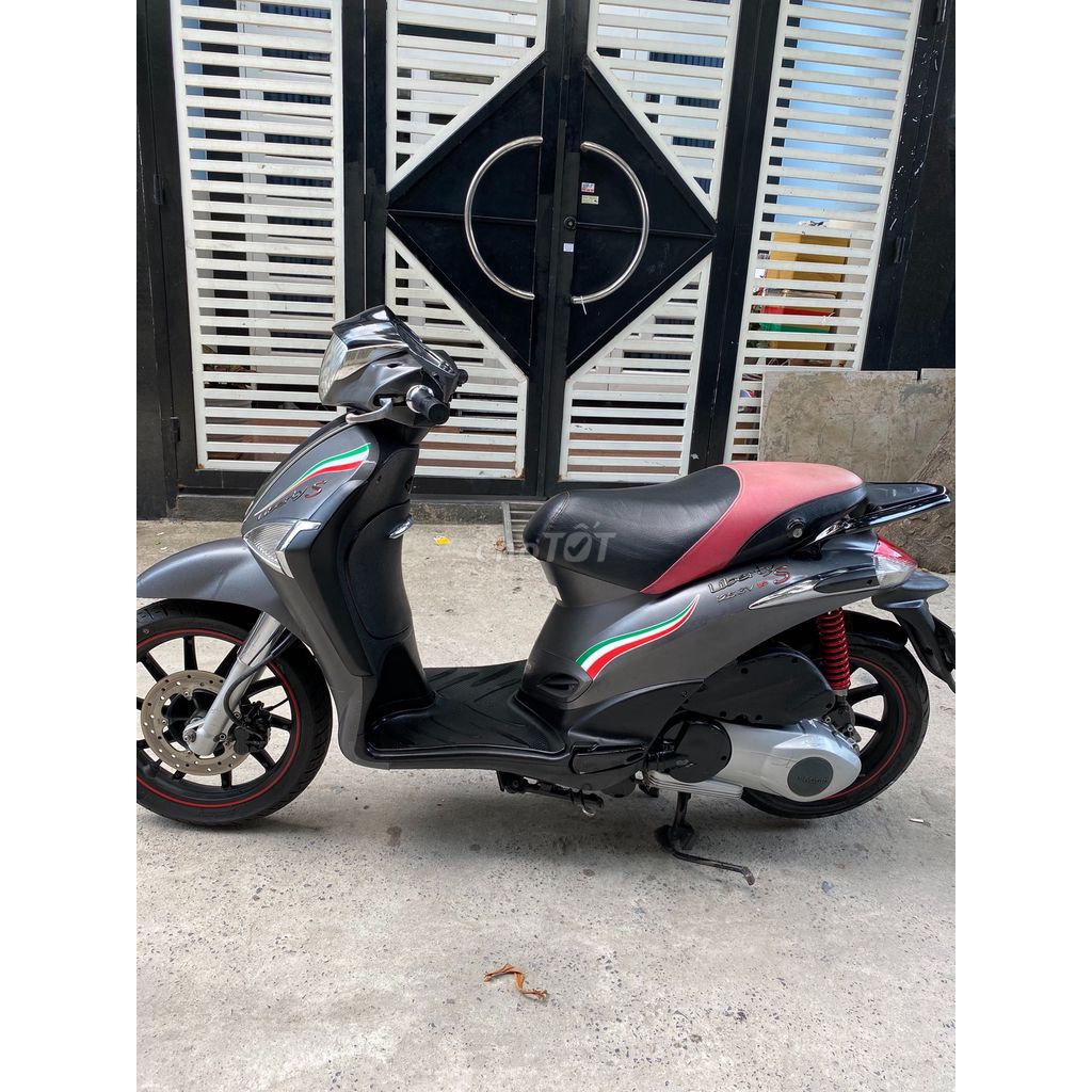 THẢM ĐỂ CHÂN XE PIAGGIO LIBERTY - ZIP