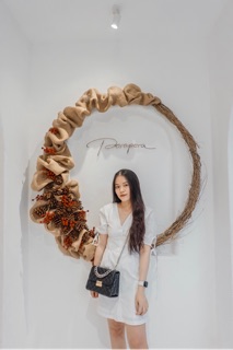 Đầm dài cổ V trắng chất dày dặn