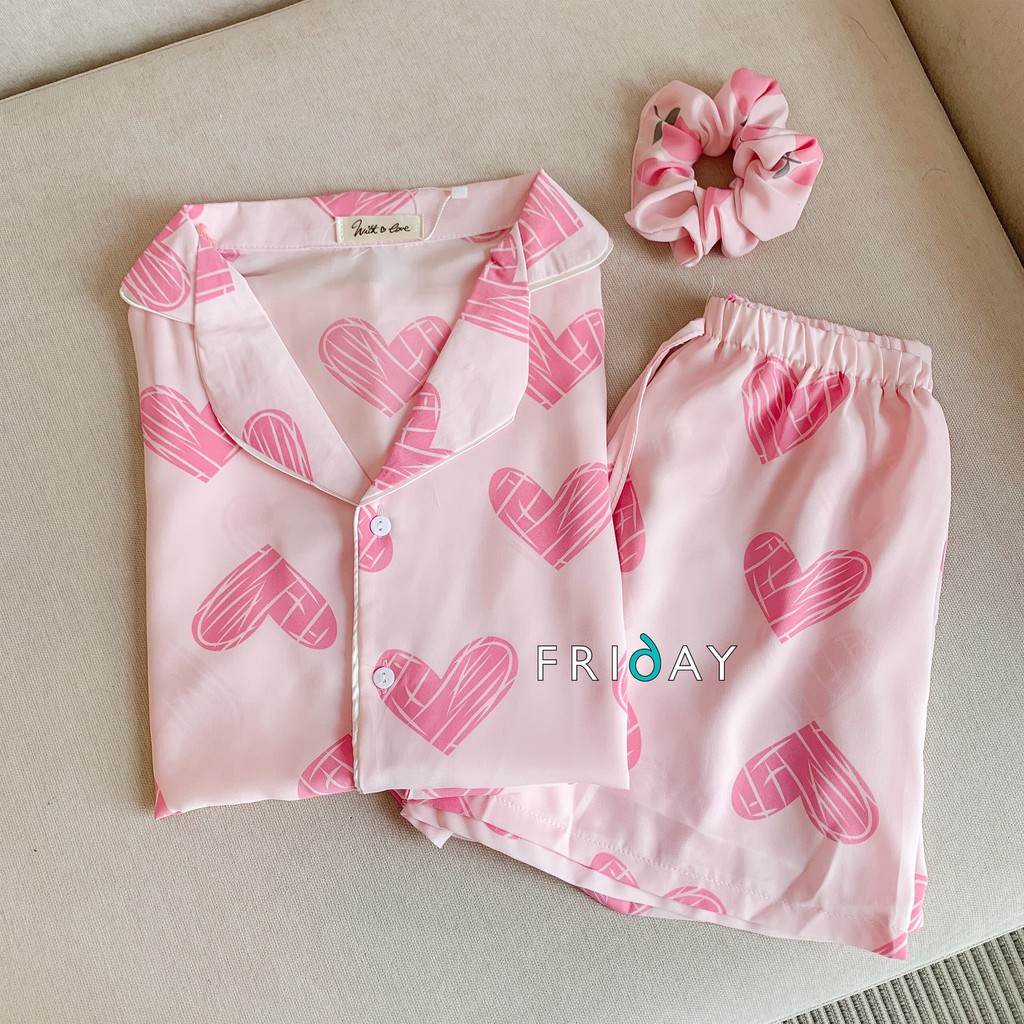 Bộ đồ ngủ pijama hình hoạ tiết đáng yêu Friday | BigBuy360 - bigbuy360.vn