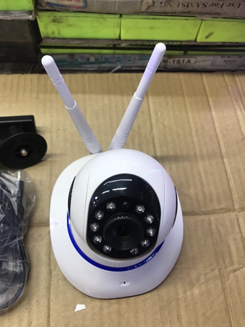 Camera IP Wifi giám sát và báo động 2 ăng ten